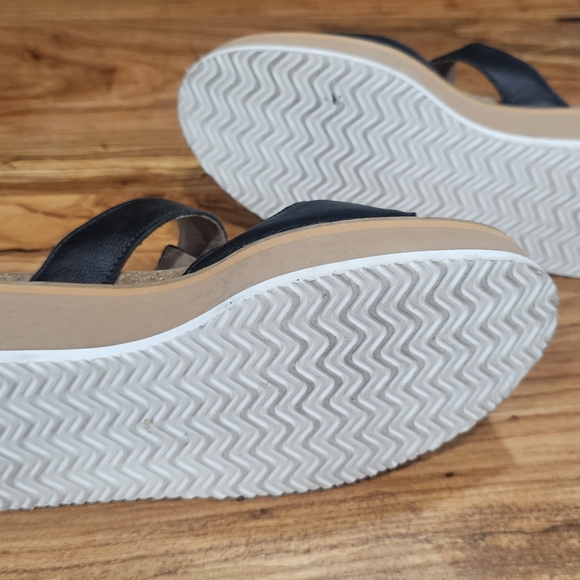 Naot Black and Brown Women's Sandals - Picture 5 of 5